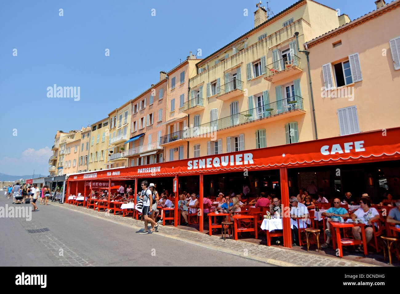 Chic Waterfront Cafes
