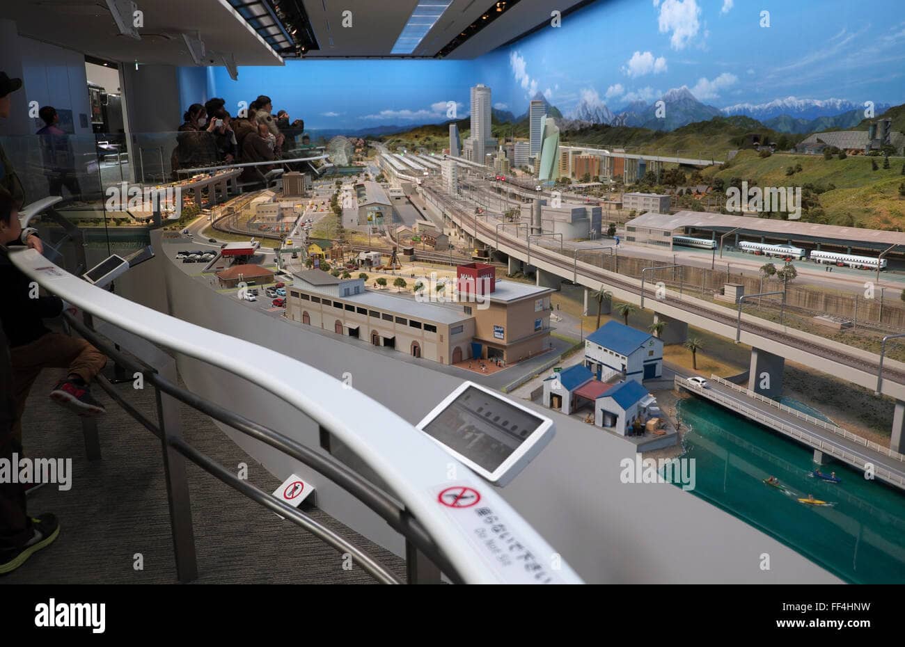 Massive Diorama