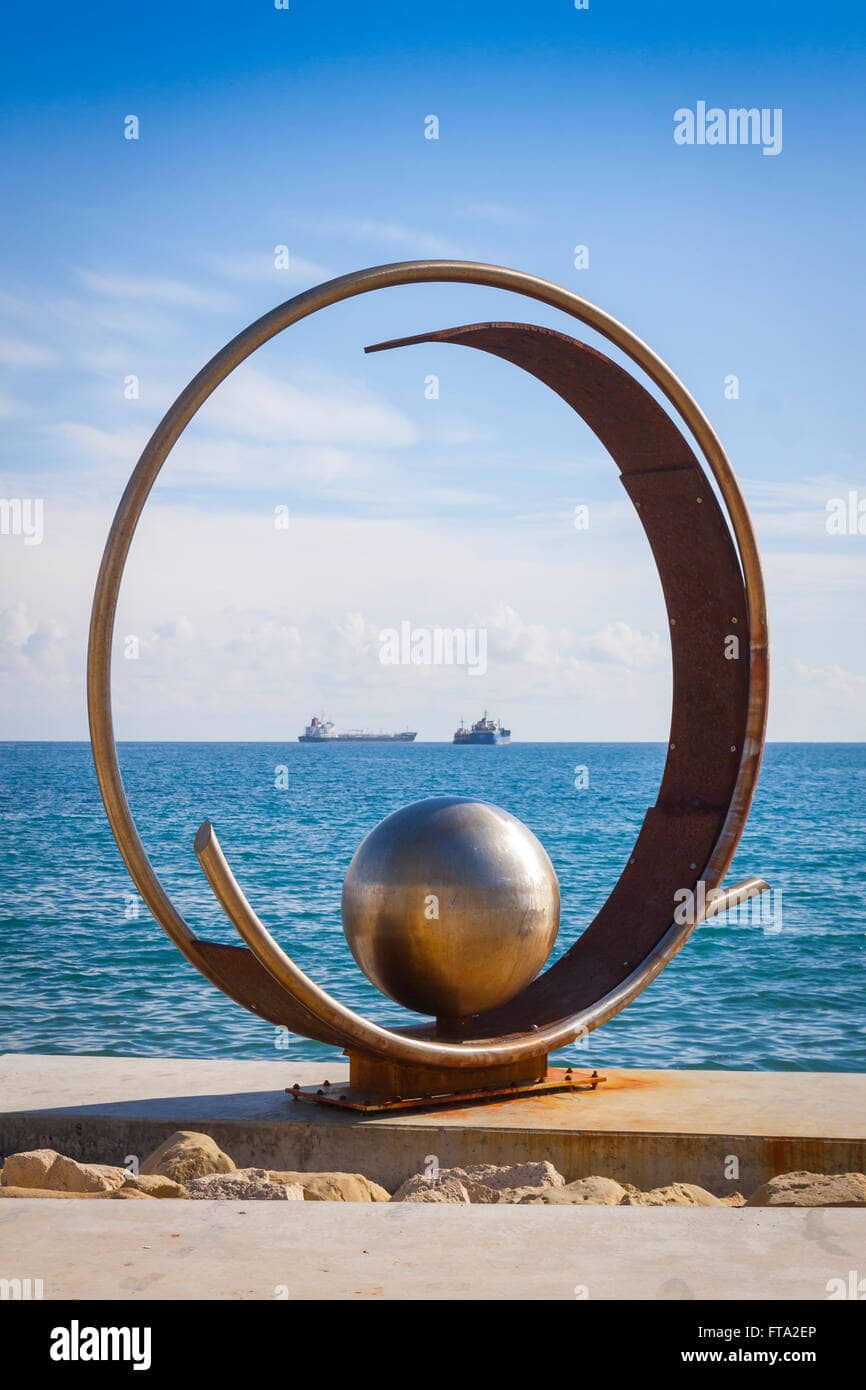 Seaside Cafes & Sculptures