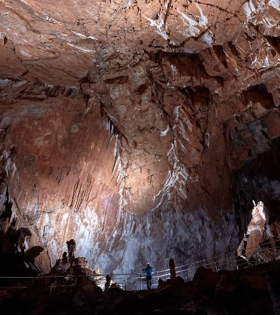 Manita Peć Cave