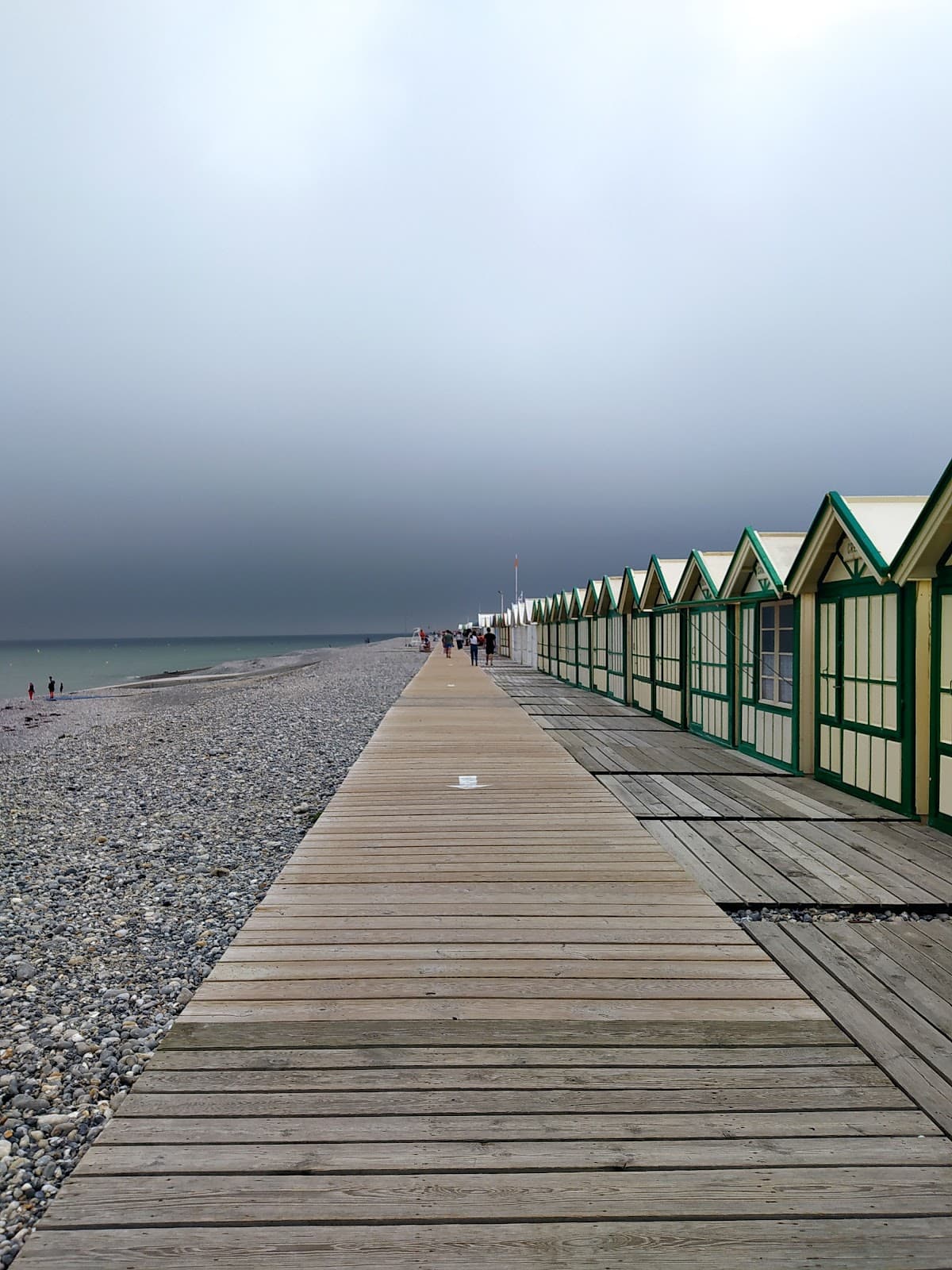 Cayeux-sur-Mer Beach Huts - Image 1