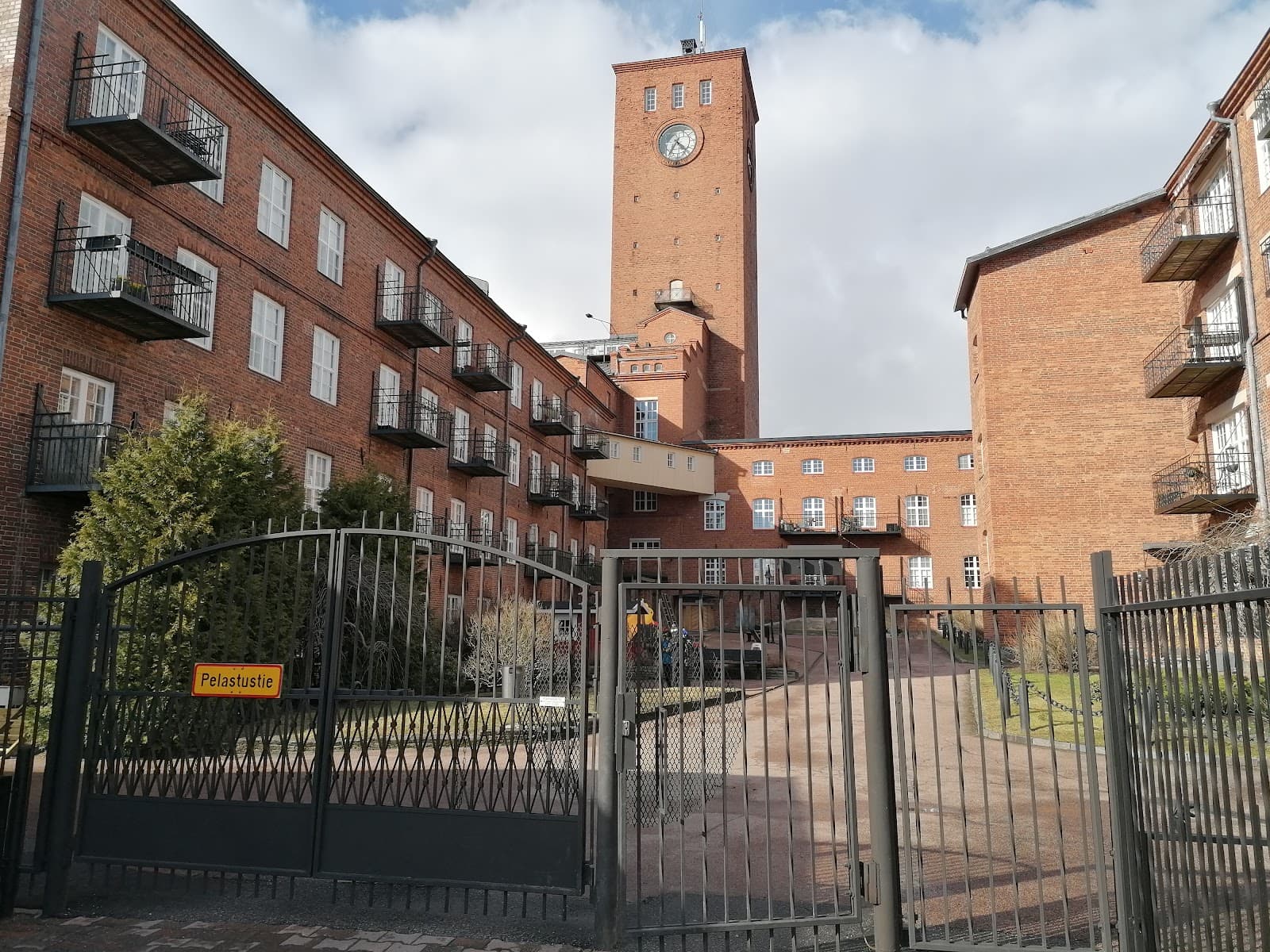 Littoinen Verkatehdas & Lake - Image 1