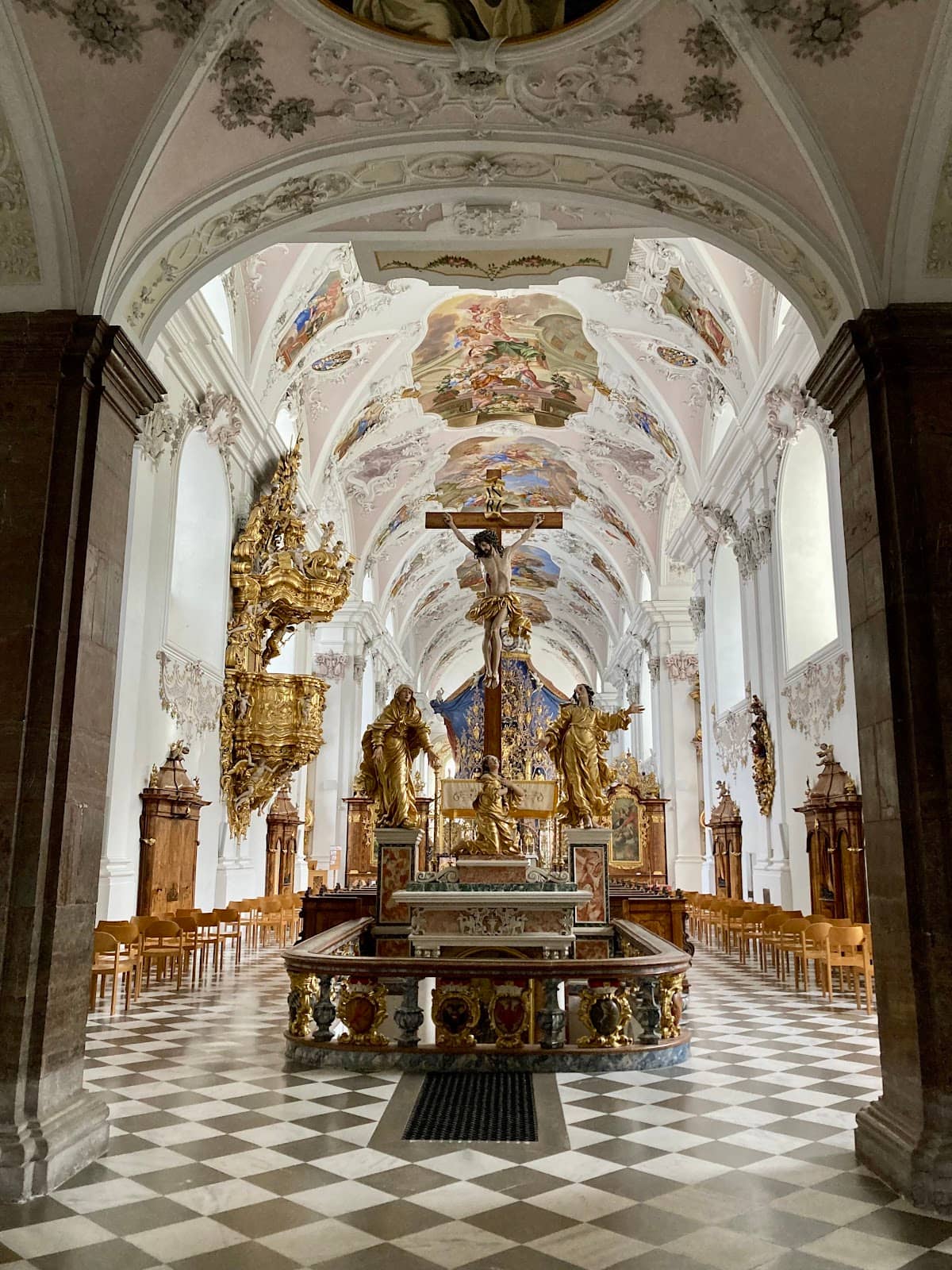 Well-Maintained Grounds