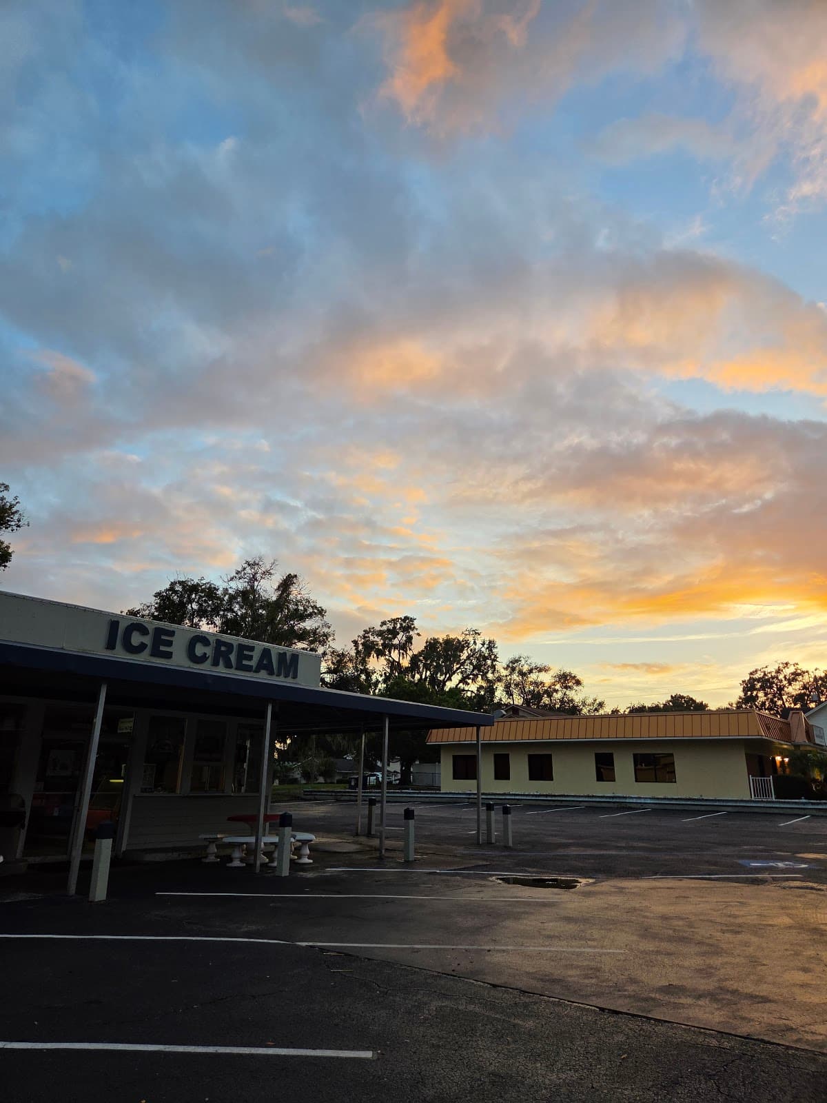 Downtown Dade City (7th St & Meridian Ave) - Image 1