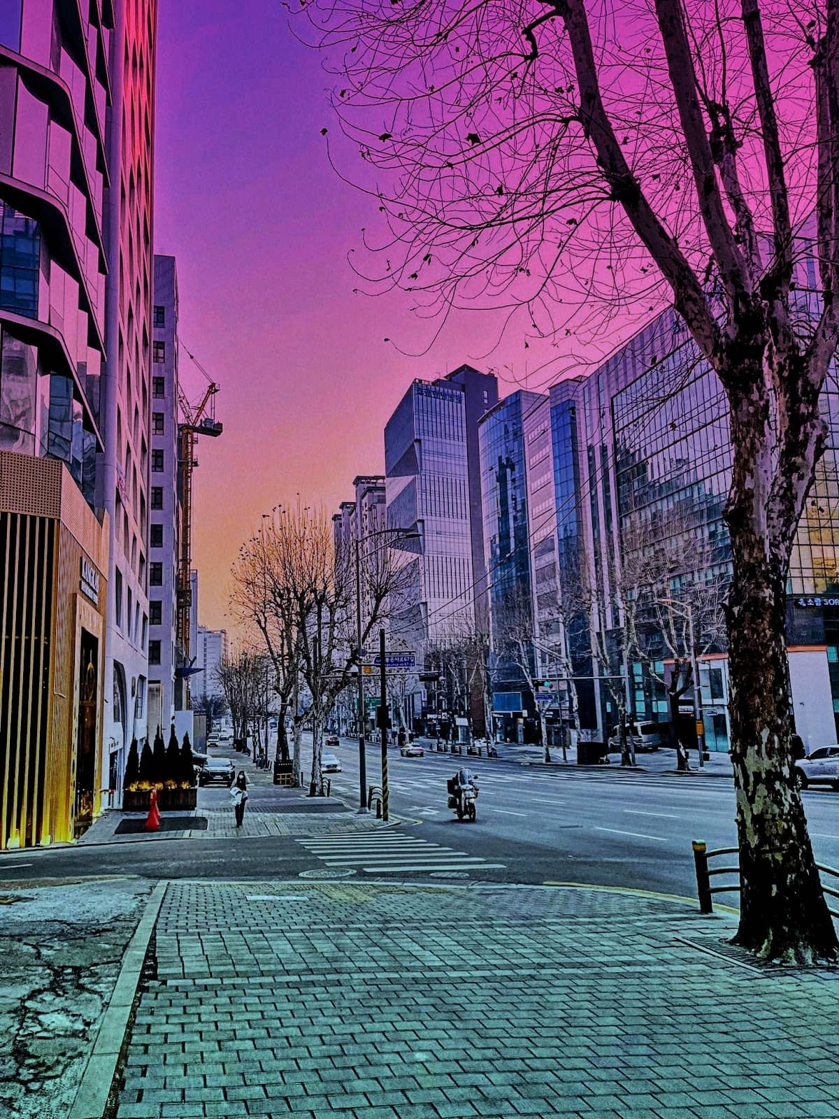 Upscale Shopping & Dining