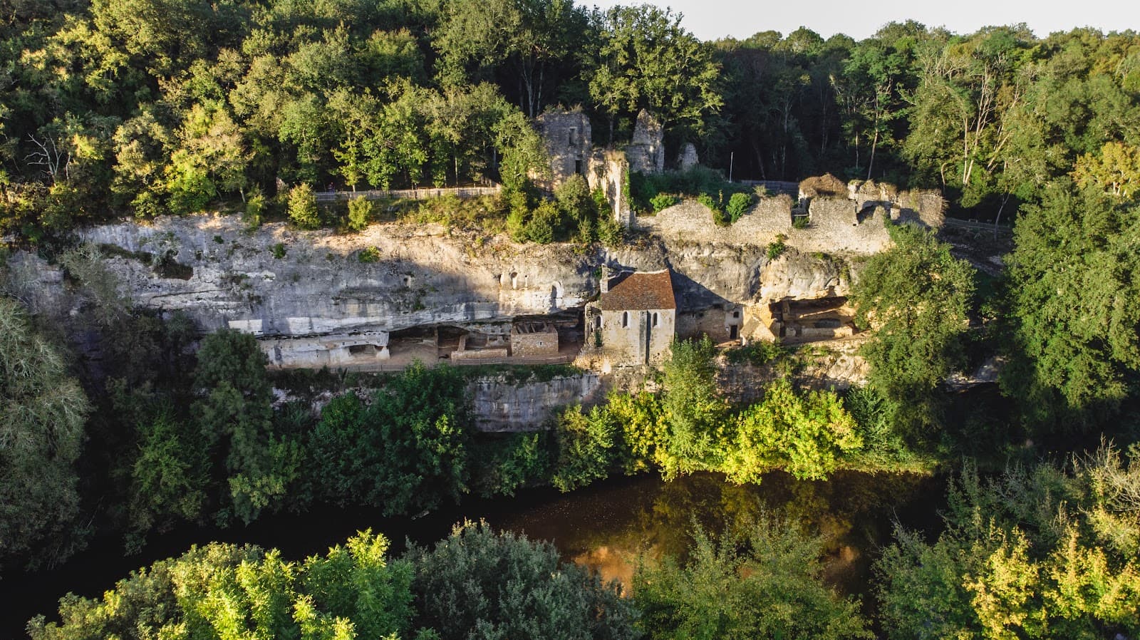 La Madeleine Troglodyte Site - Image 1