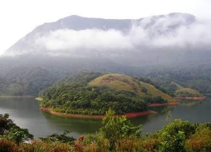 Siruvani Dam - Image 1