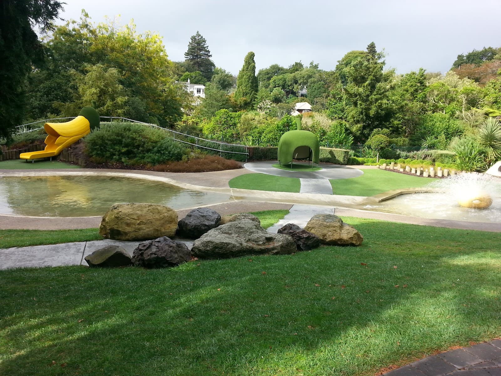 Memorial Park Hamilton - Image 1