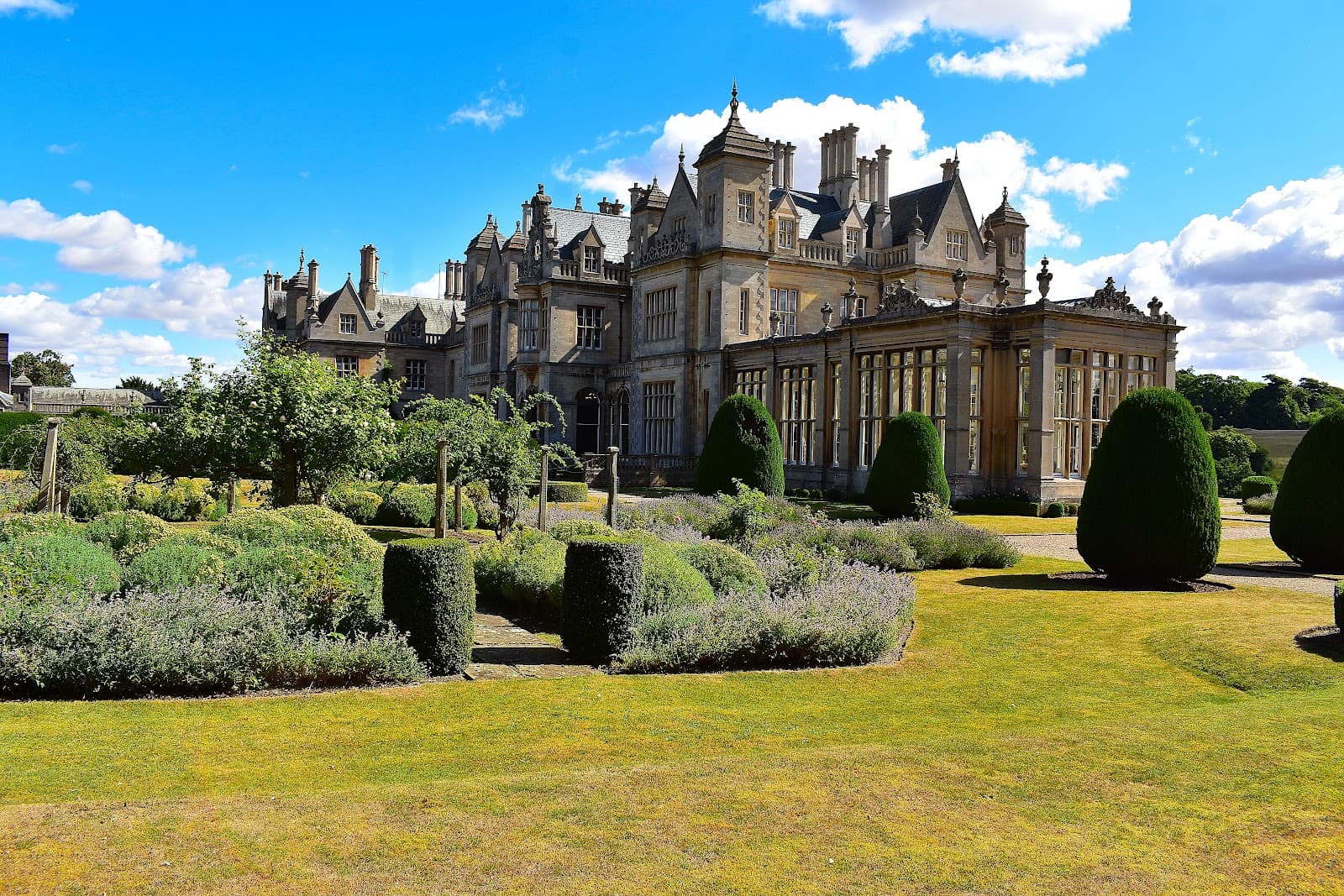 Stoke Rochford Hall - Image 1