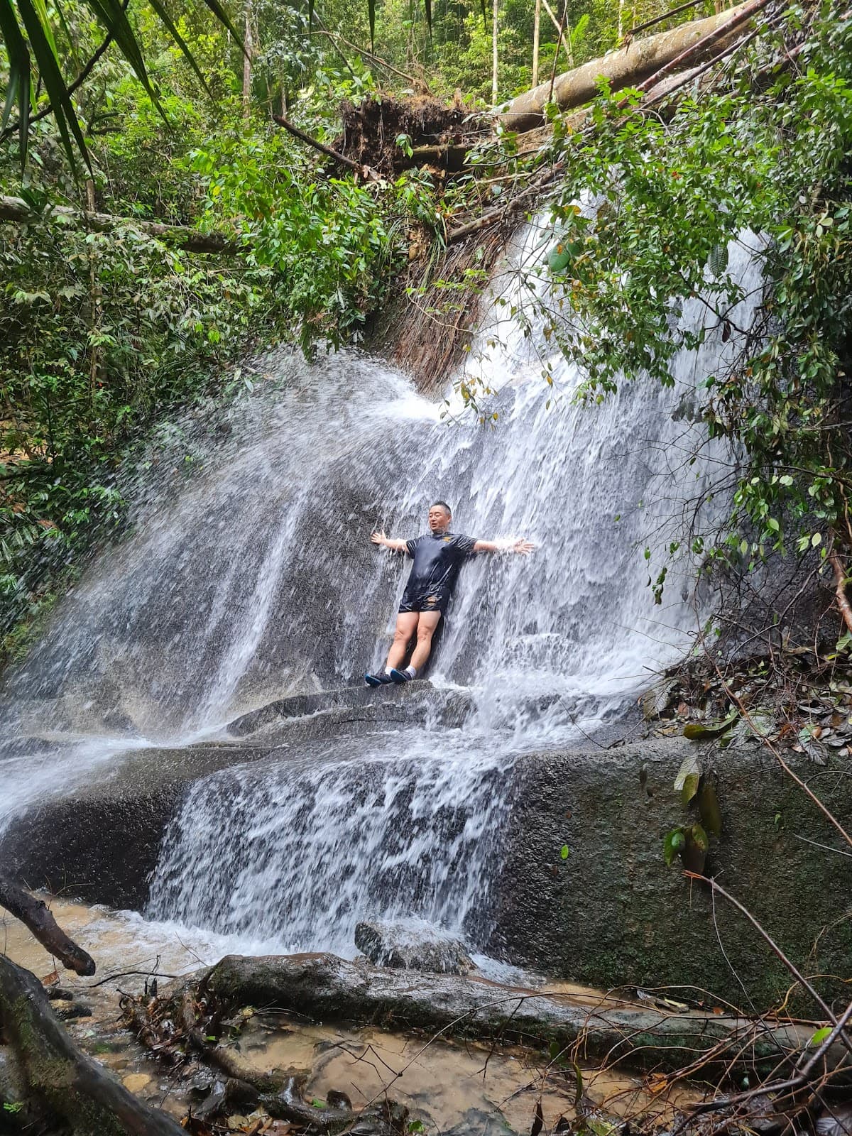 Saga Waterfall - Image 1