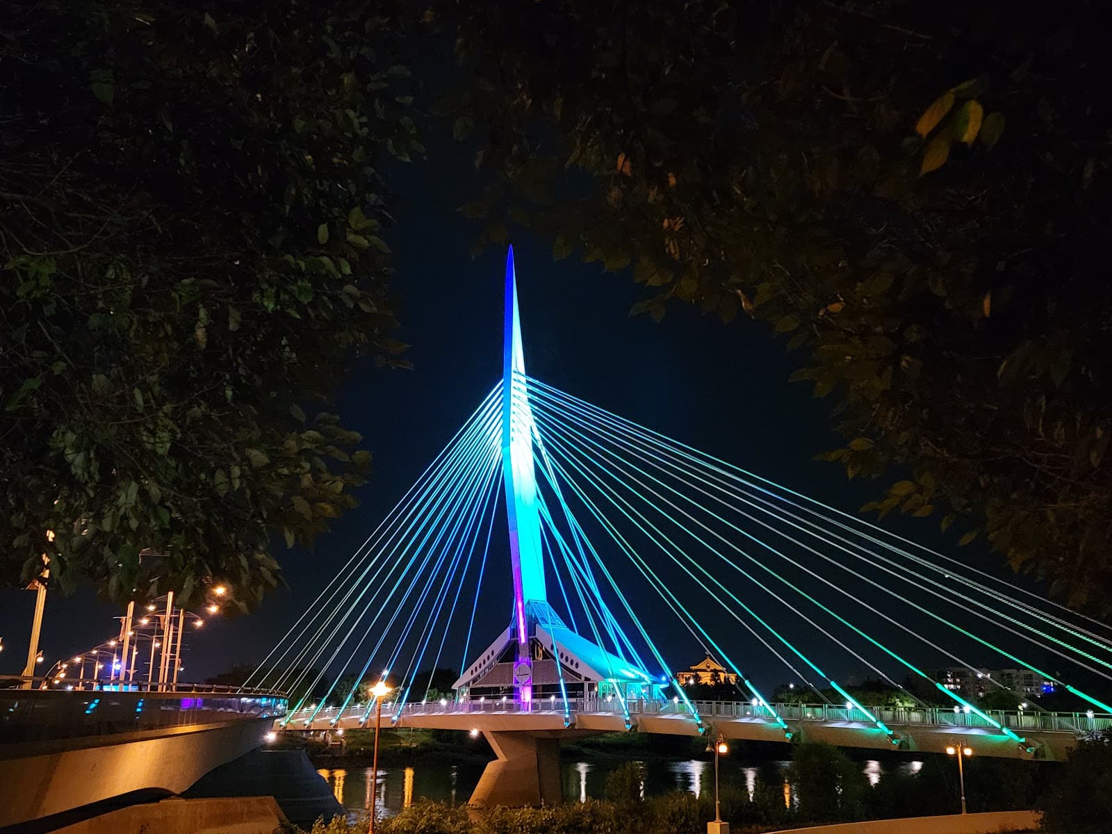 Esplanade Riel - Image 1