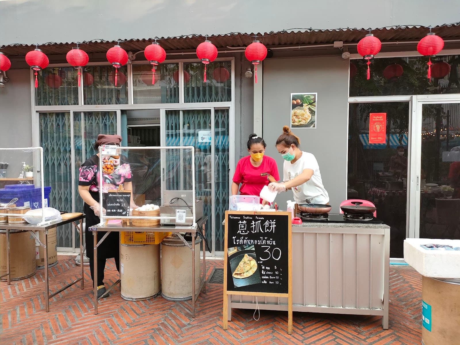 Ong Ang Canal Walking Street Bangkok - Image 1