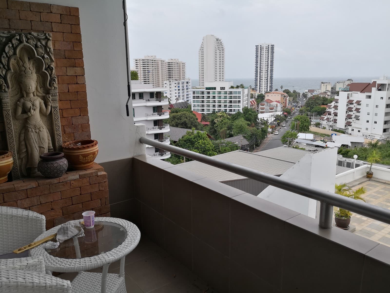 Pratumnak Hill - Image 1