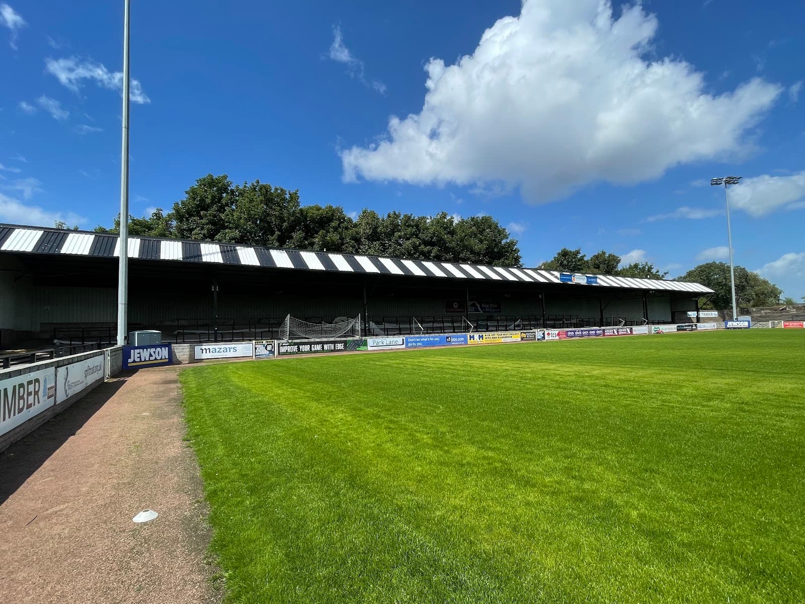 High Street and Sandgate - Image 1