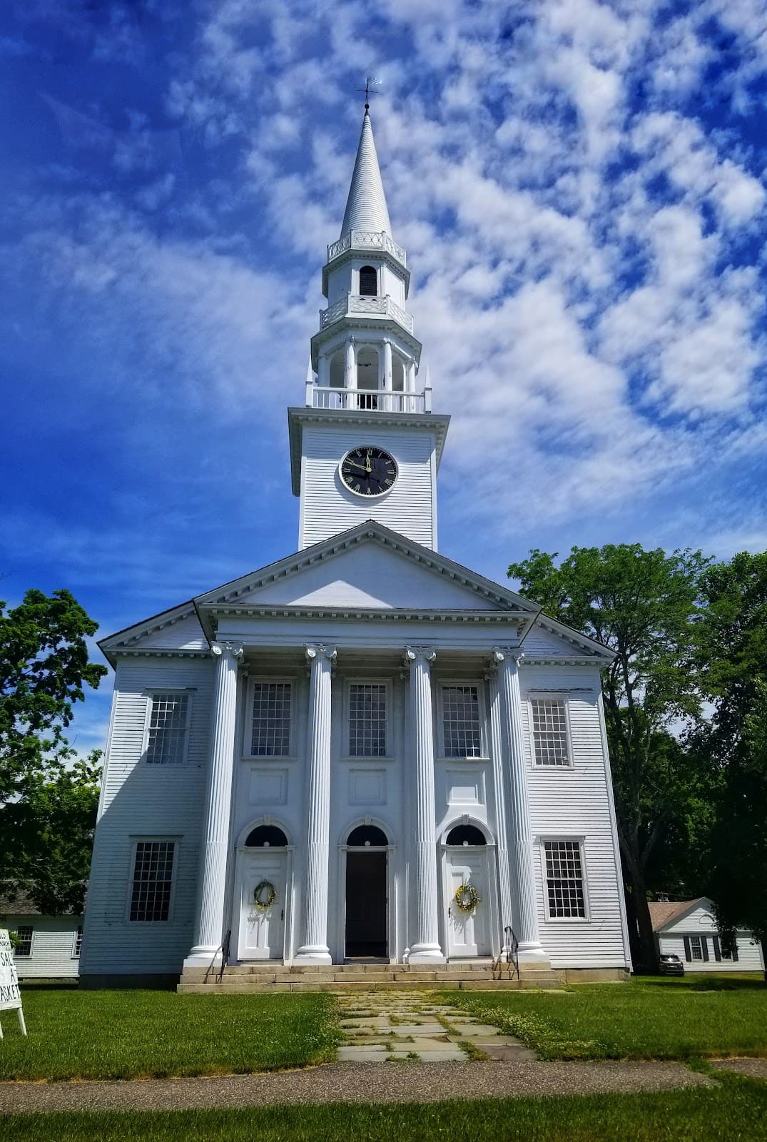 Litchfield Historic District - Image 1