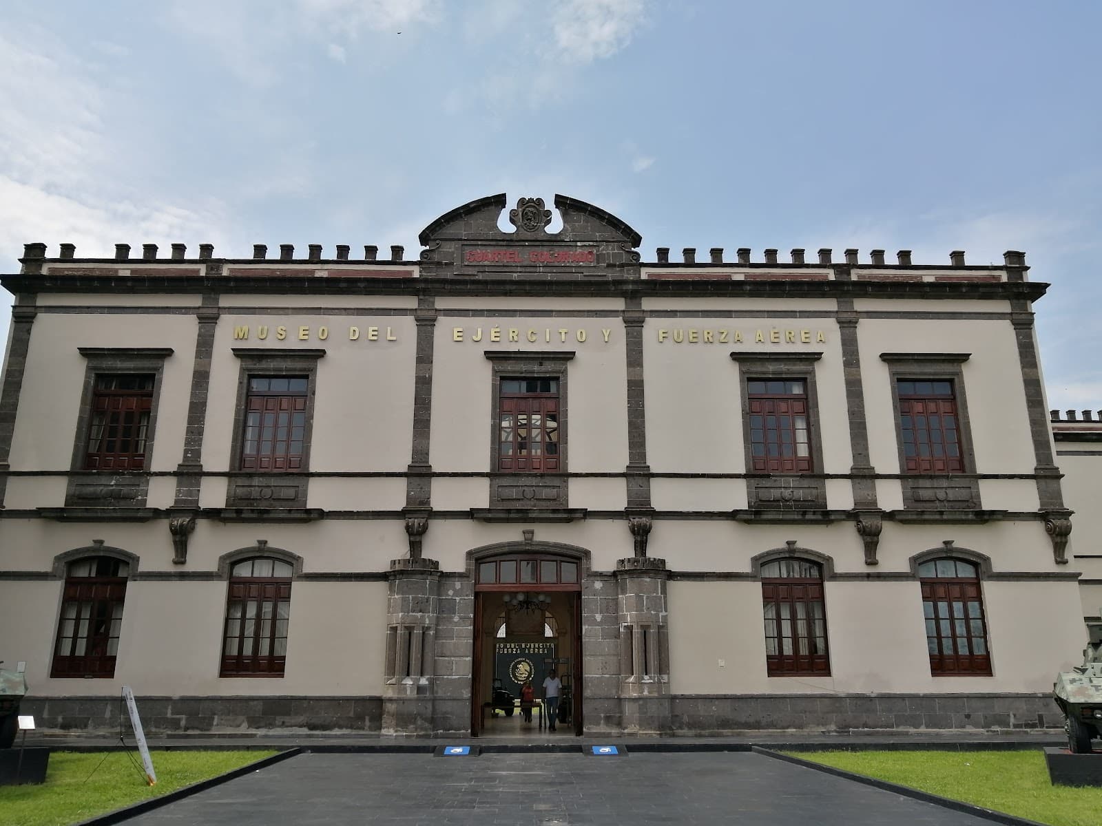 Museo del Ejército y Fuerza Aérea - Image 1