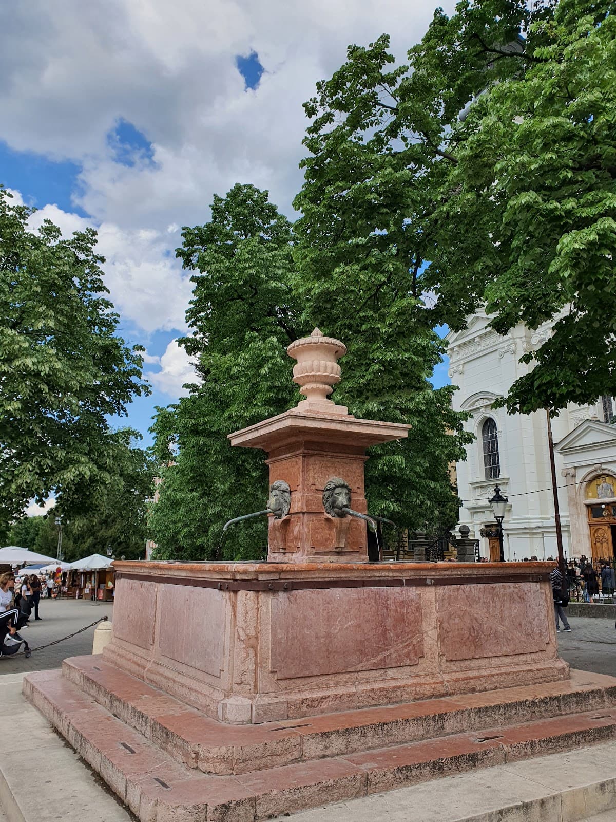 Four Lions Fountain Karlovci - Image 1