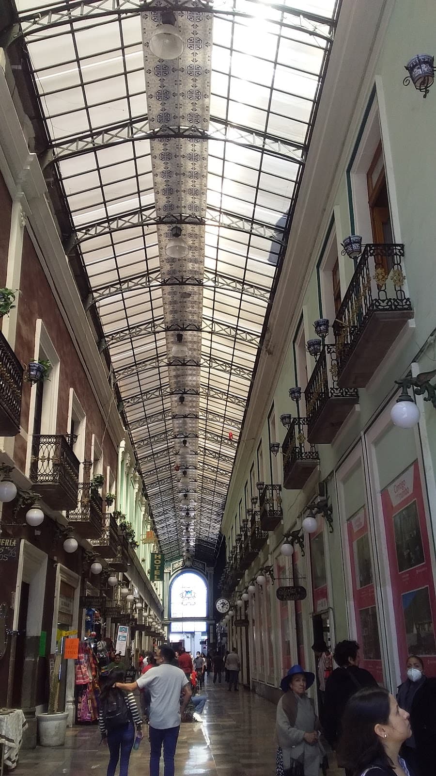 Calle 5 de Mayo - Image 1