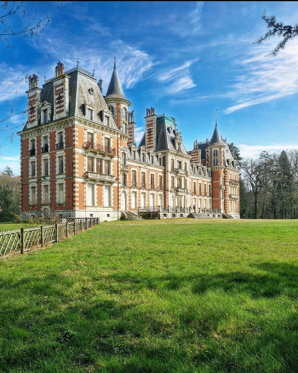 Domaine de Charbonnière Saint-Jean-de-Braye - Image 1