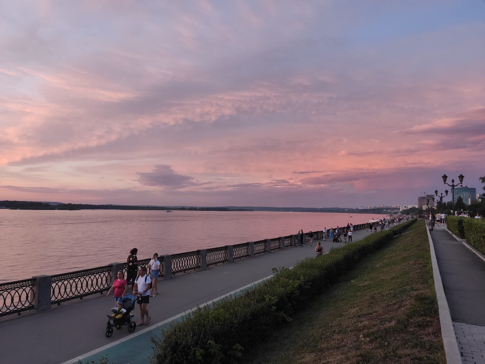 Samara Embankment - Image 1