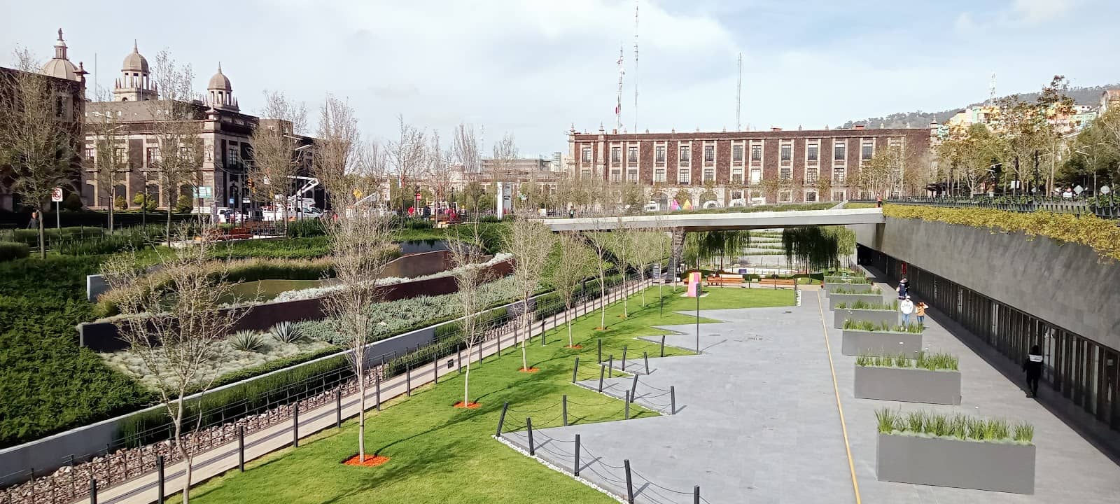 Proximity to Cosmovitral