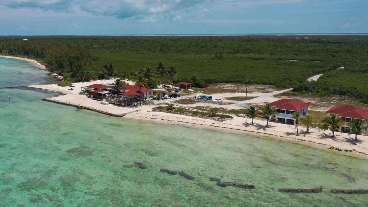 Deadman's Reef Paradise Cove - Image 1