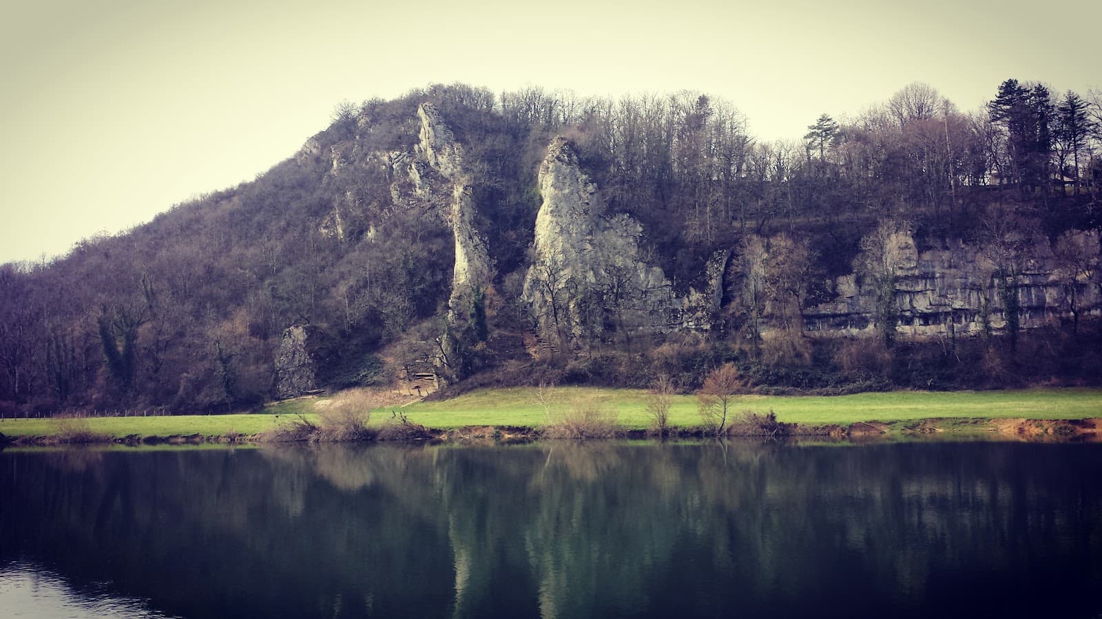 Baume-les-Dames Cliffs - Image 1