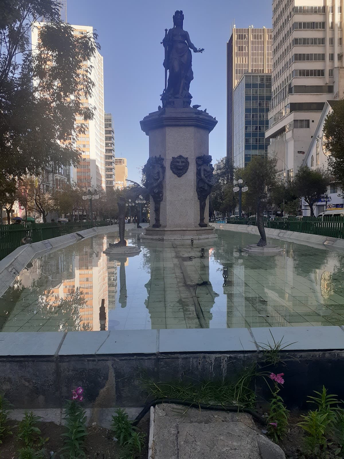 El Prado Av. 16 de Julio - Image 1