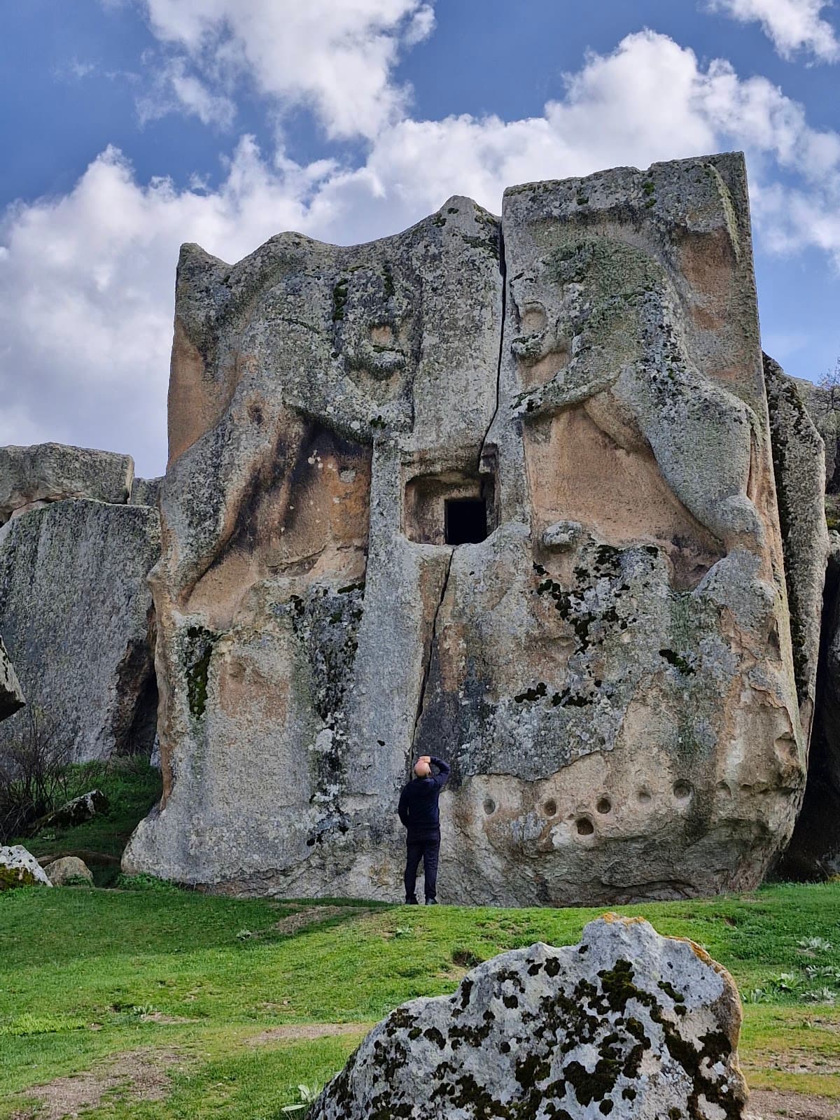 Prymnessos (Sülümenli) Archaeological Site - Image 1