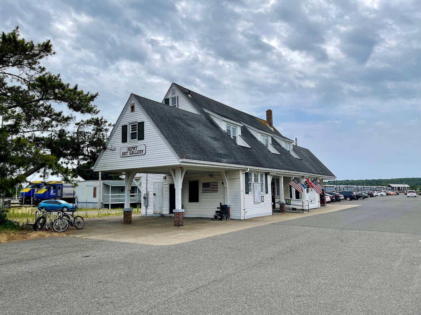 Free Station Shuttles