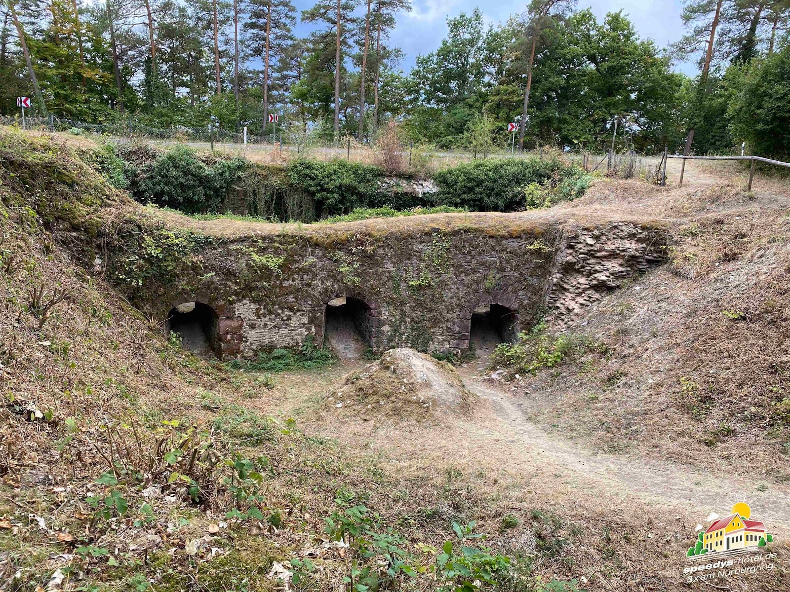 Mont Royal Fortress Ruins - Image 1
