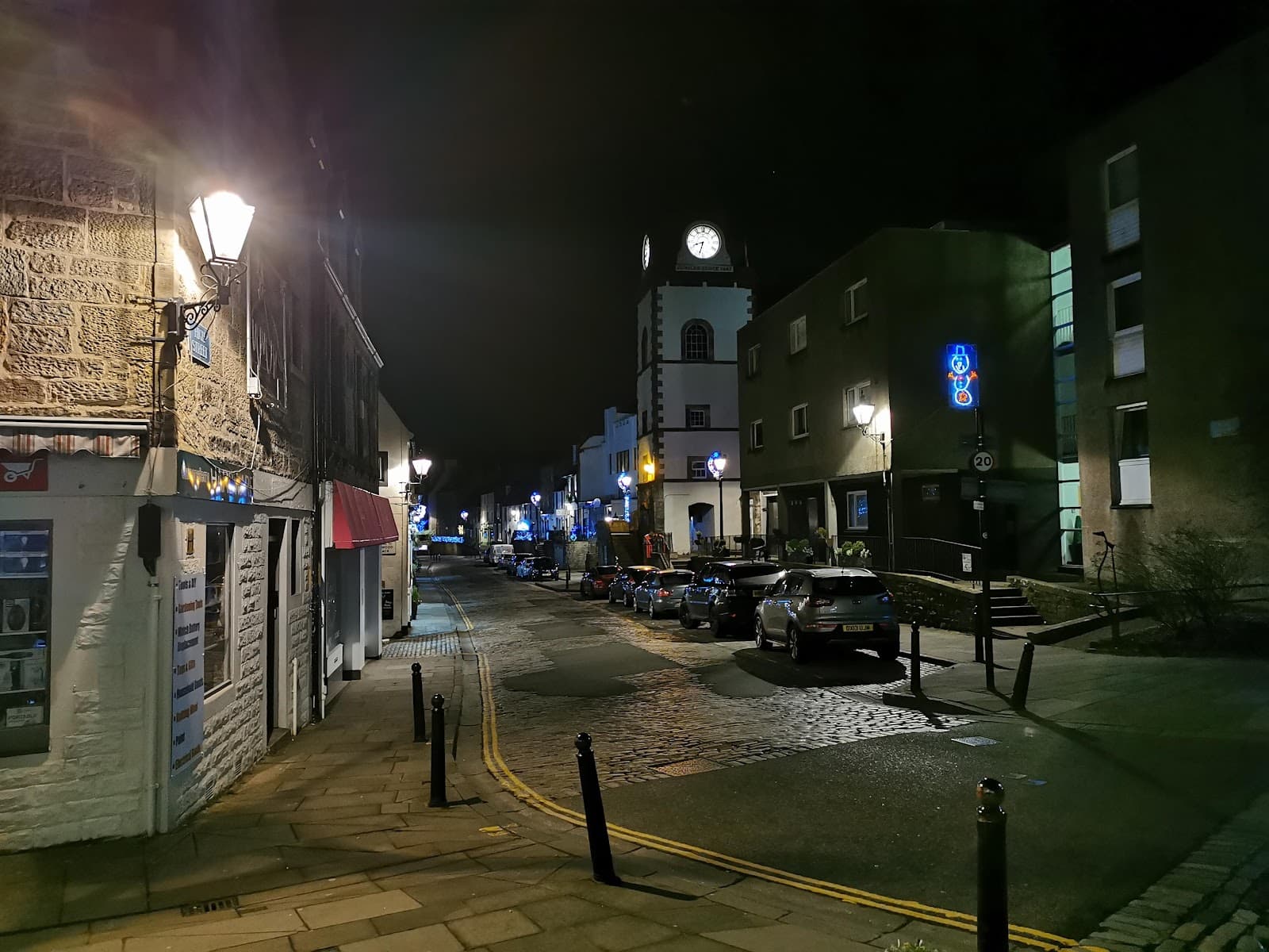 Newhalls Road Esplanade - Image 1