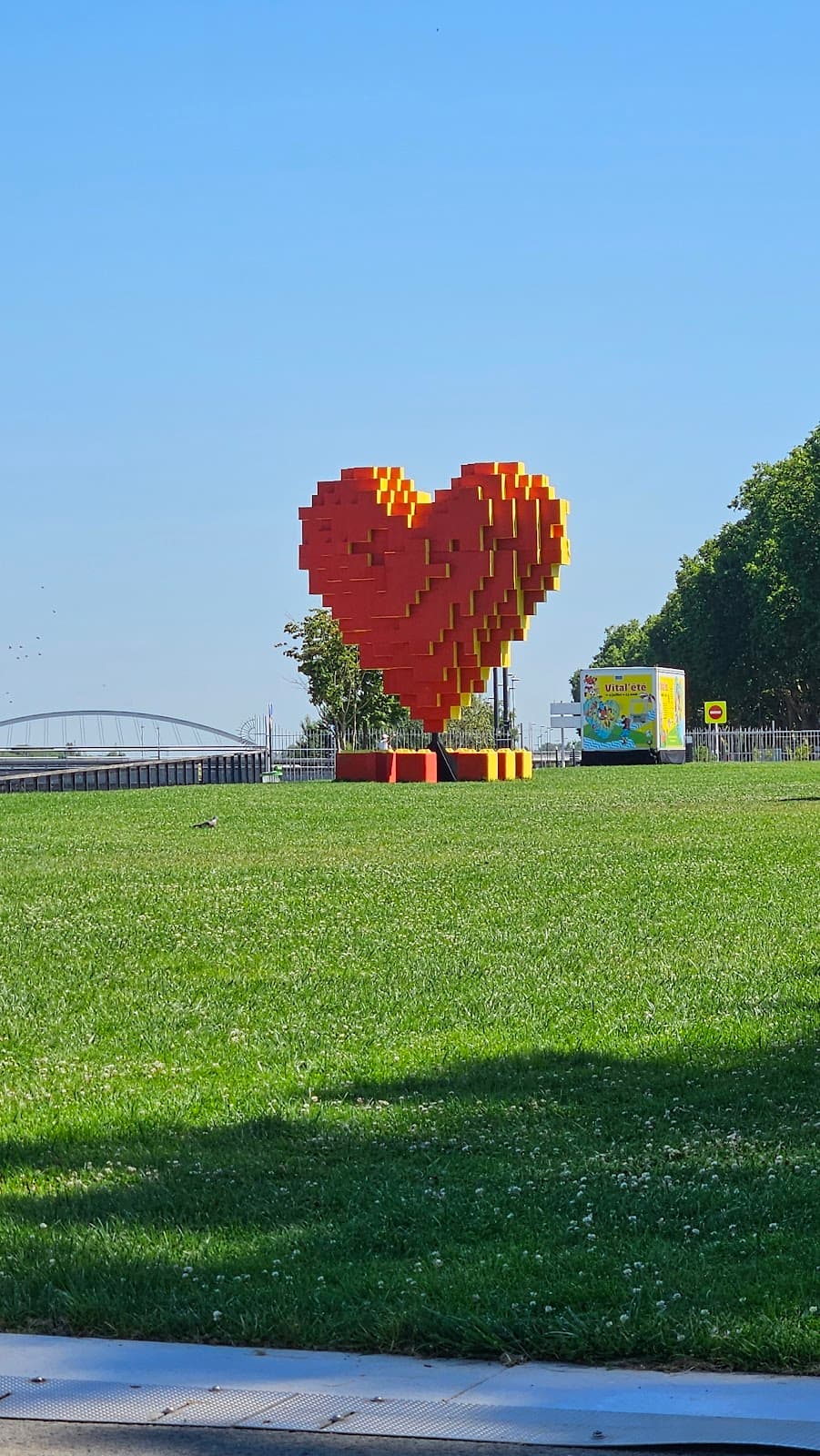 Esplanade Cœur de Maine - Image 1