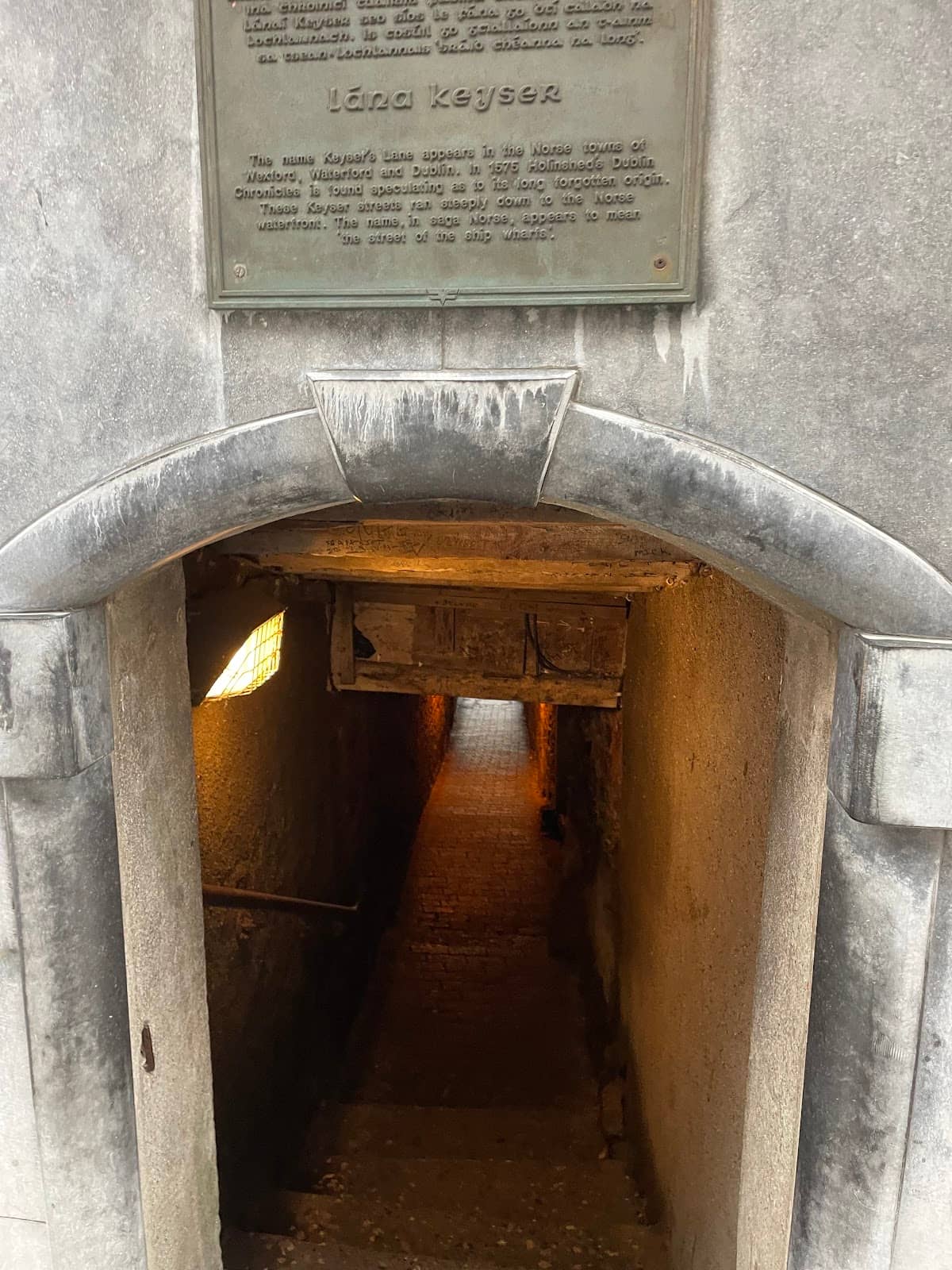 Steep, Historic Alleyway