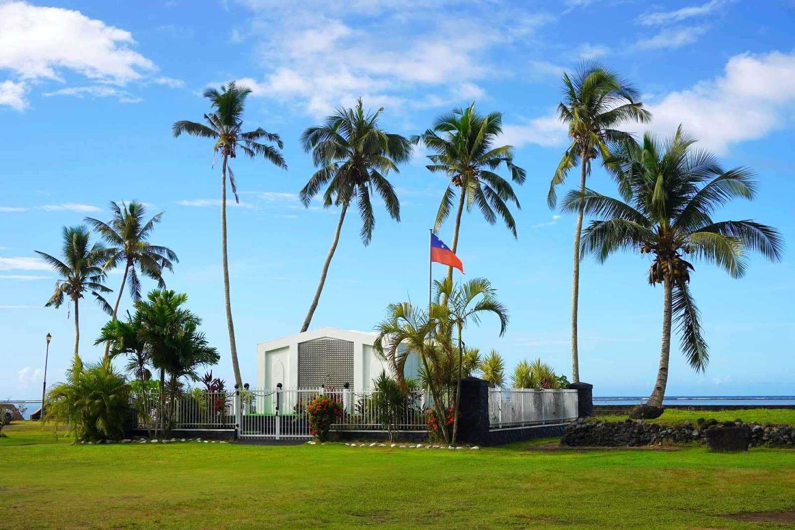 Independence Monument Mulinu'u - Image 1