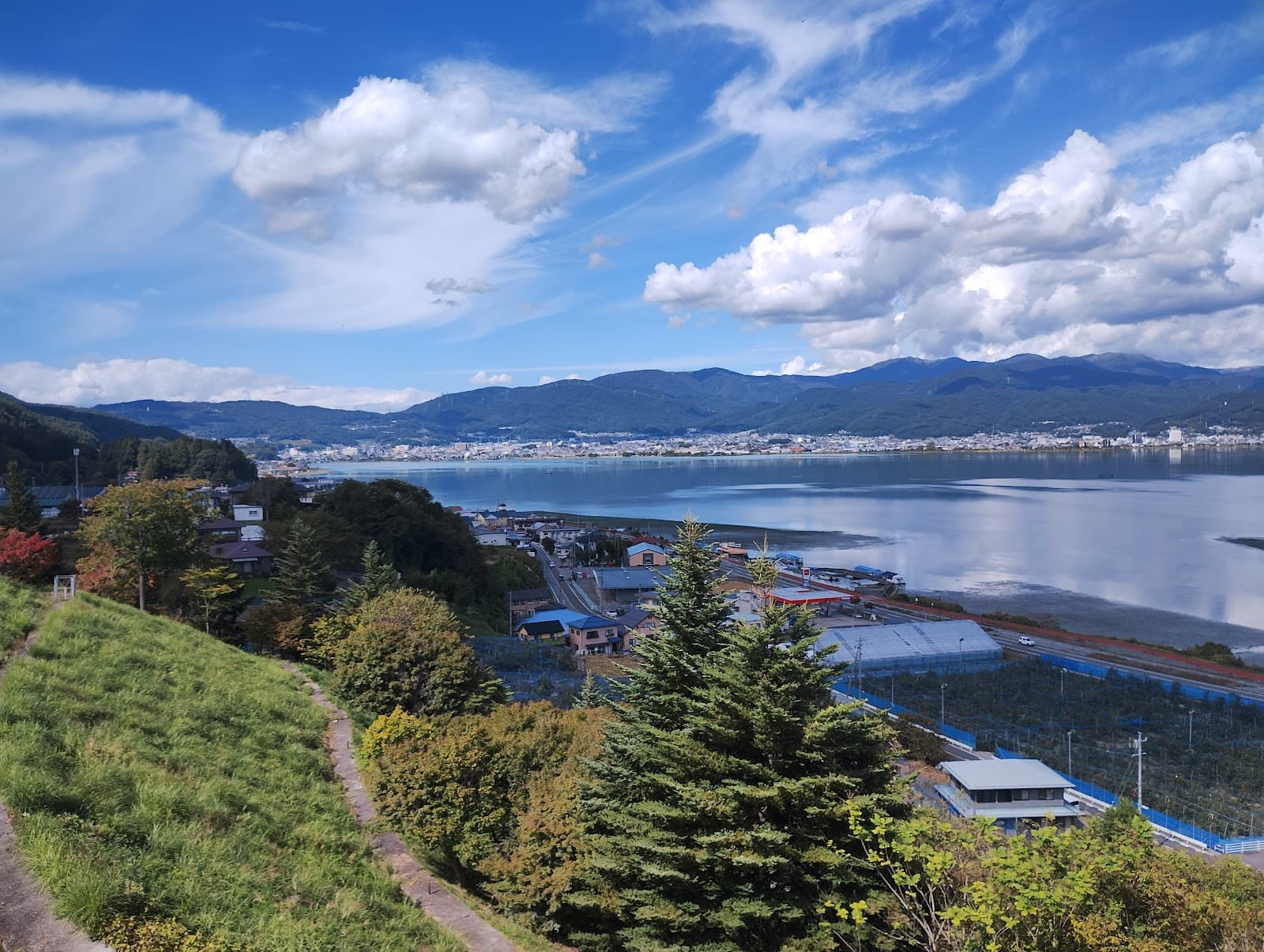 Lake Suwa - Image 1