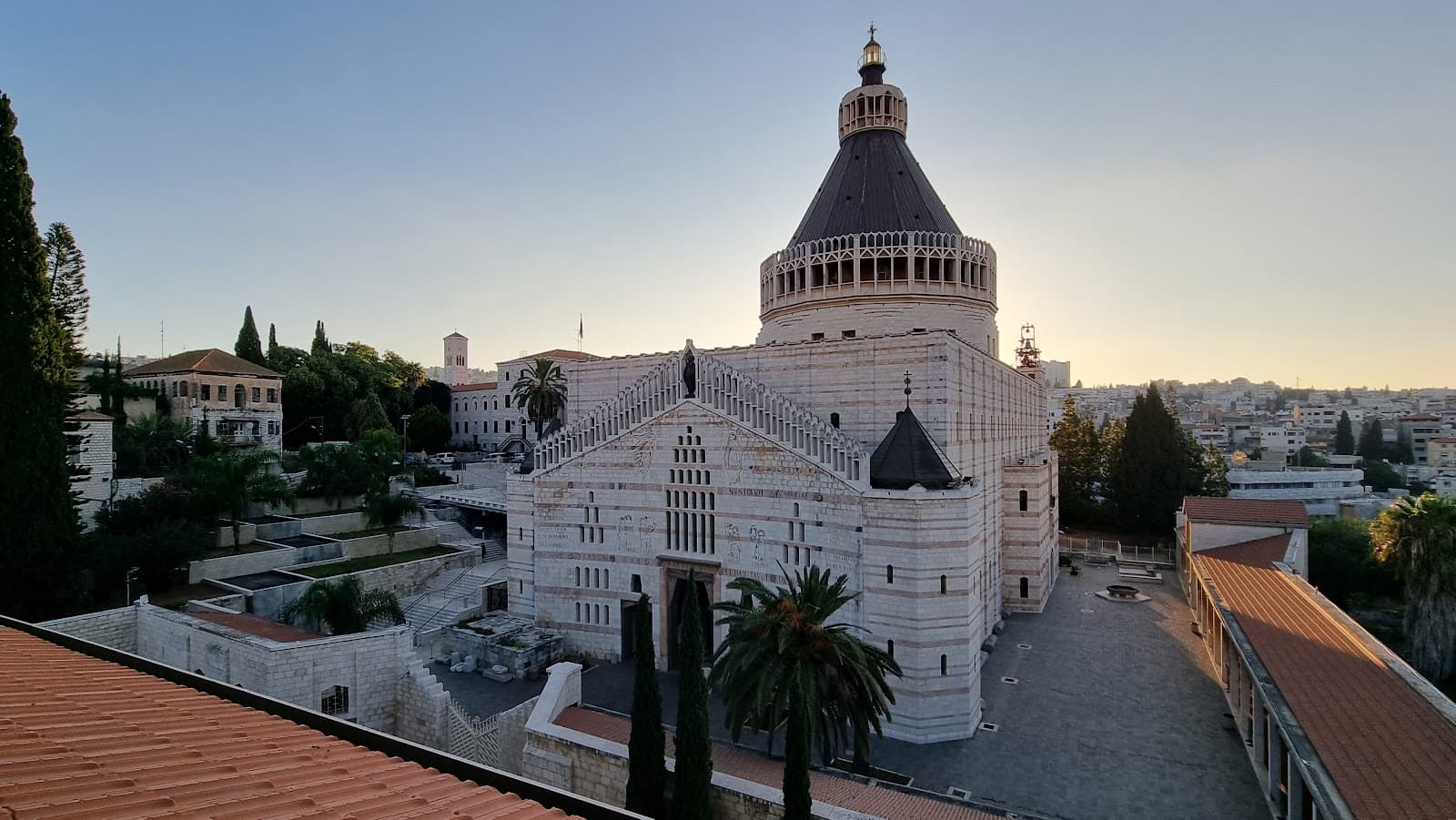 Casa Nova Street - Image 1