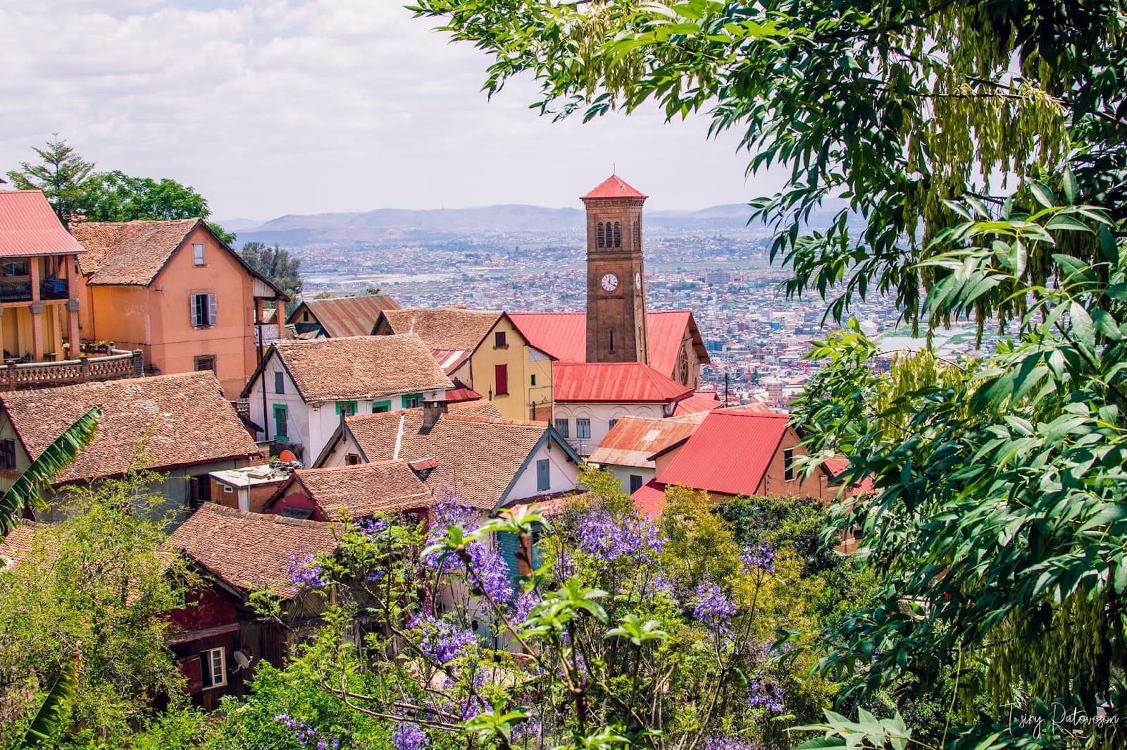 Ampamarinana Stairs - Image 1