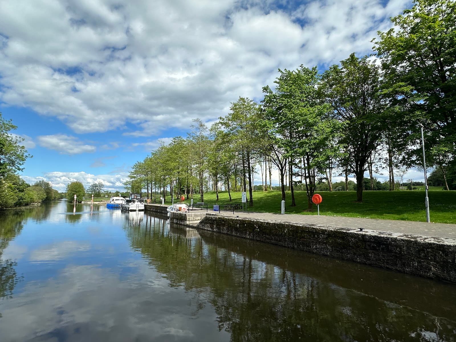Lecarrow Canal - Image 1
