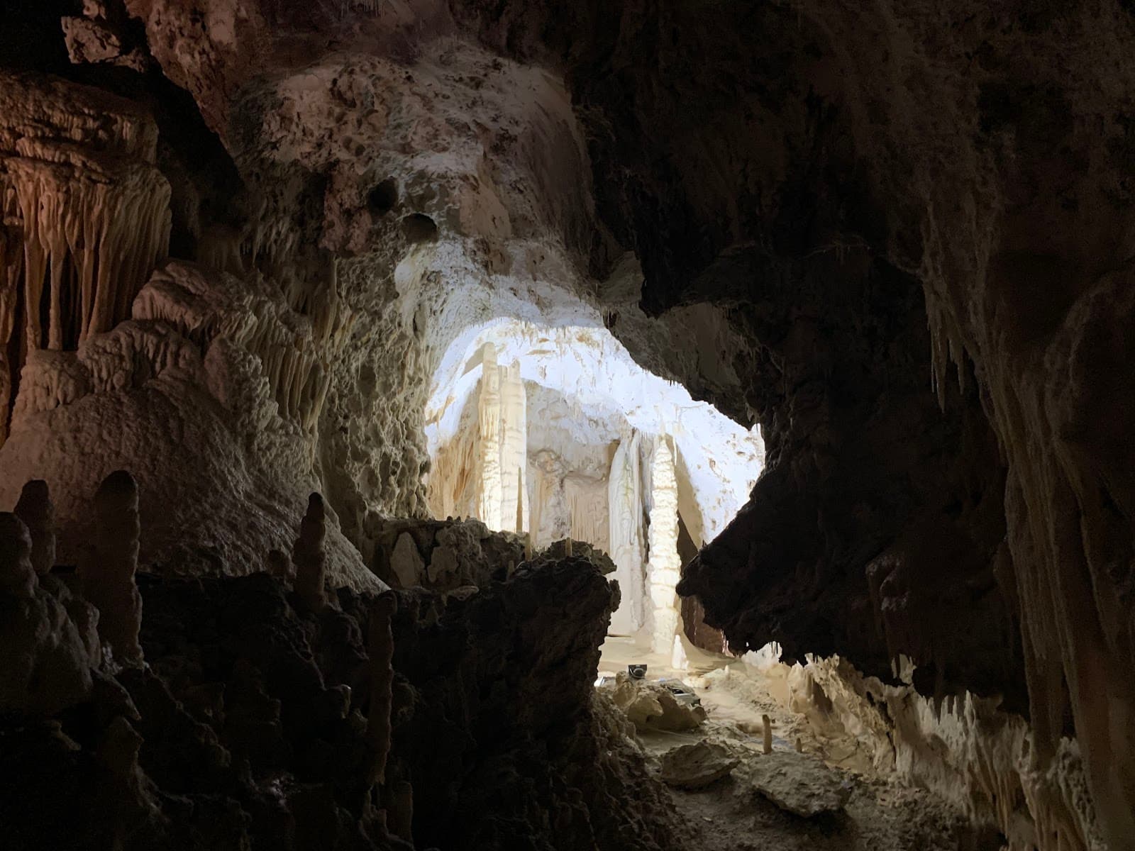 Gola della Rossa e Frasassi Park - Image 1