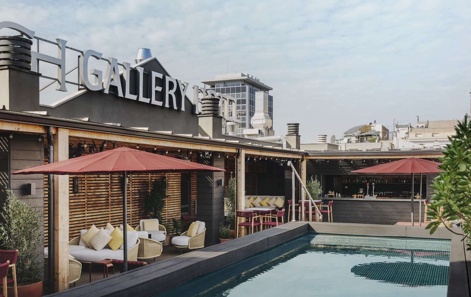 Gallery Hotel - Image 1