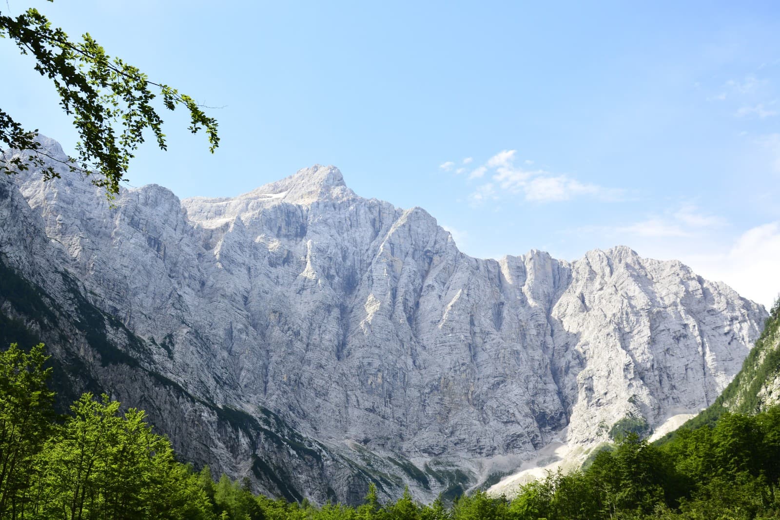 Vrata Valley & Aljaž Lodge - Image 1