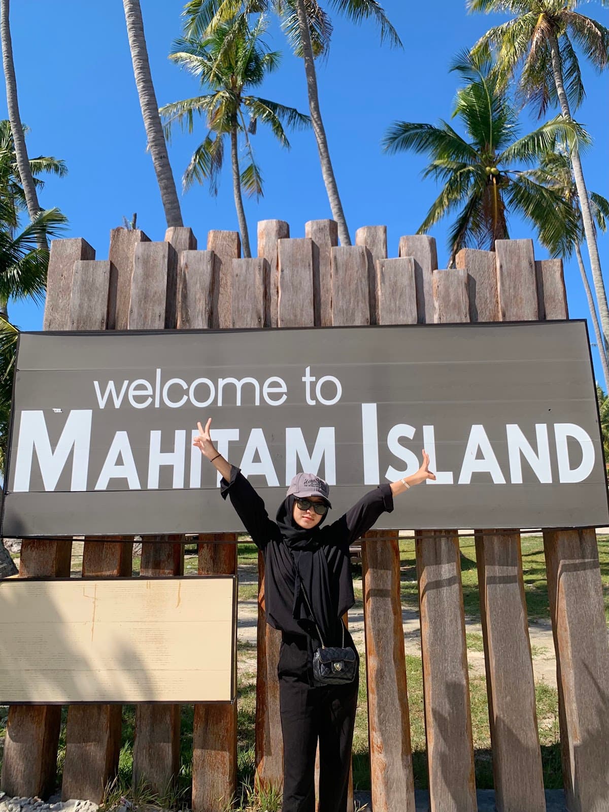 Mahitam Island - Image 1