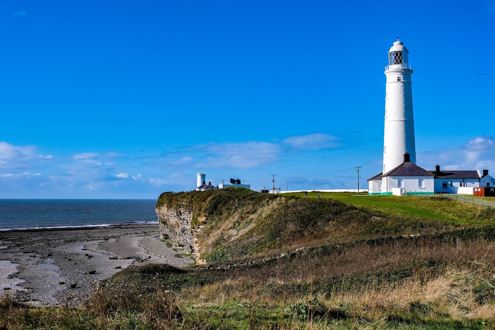 Nash Point Lighthouse - Image 1