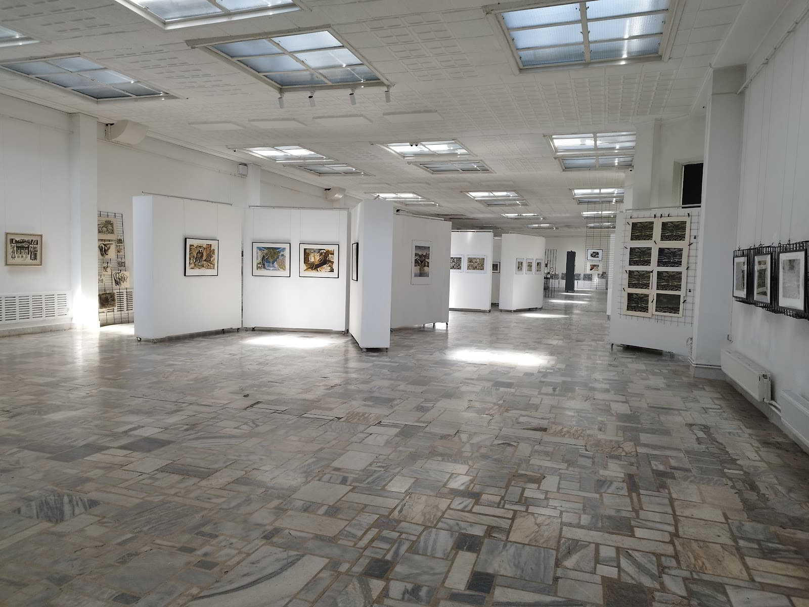 Constantin Brancusi Exhibition Hall - Image 1