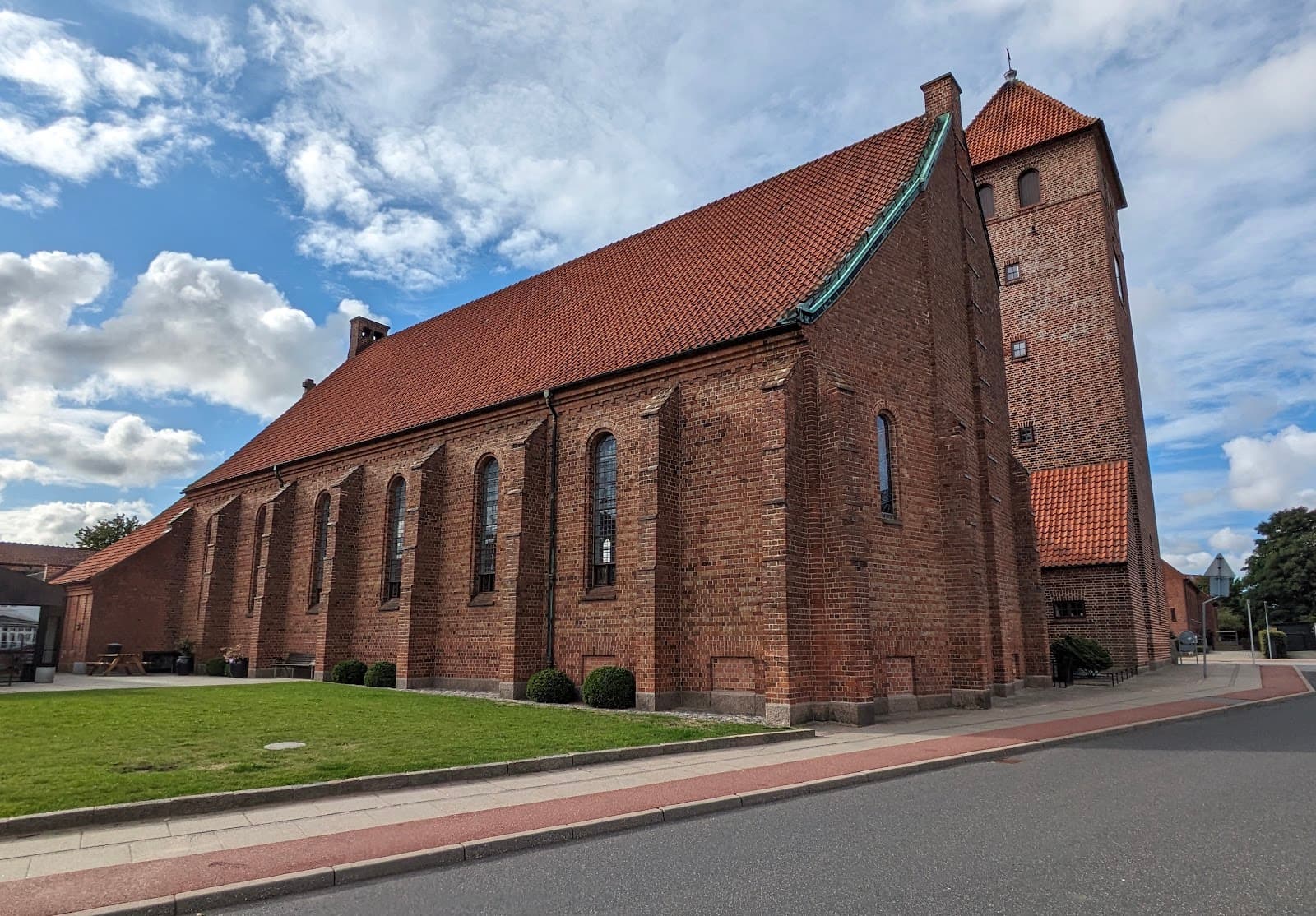 Brønderslev Church (Brønderslev Kirke) - Image 1