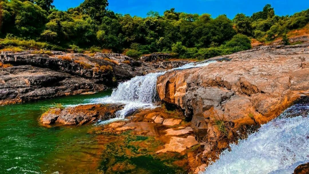 Zanzari Waterfalls - Image 1