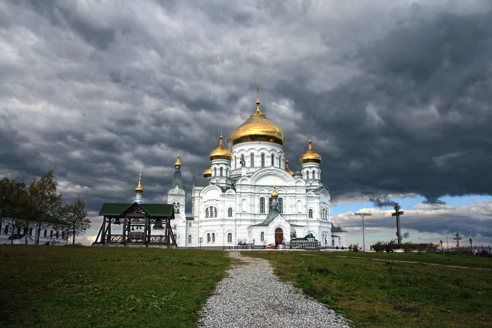 Belogorsky St Nicholas Monastery - Image 1