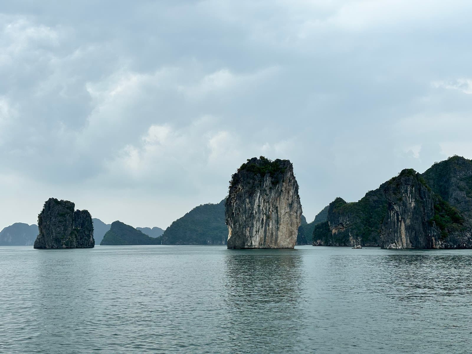 Bo Hon Island Ha Long - Image 1