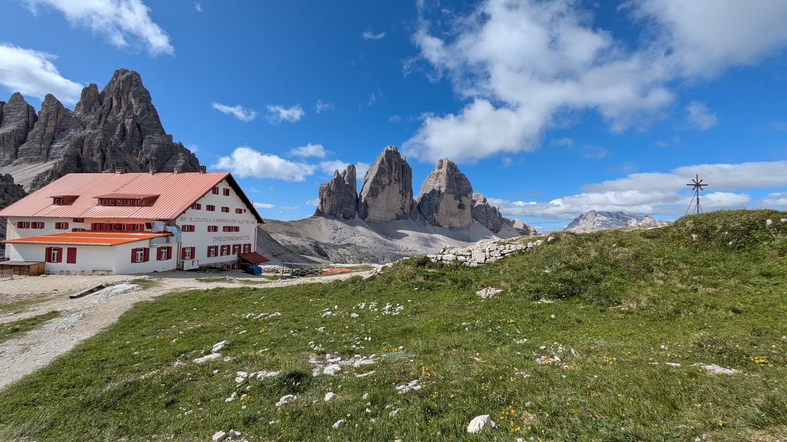 Rifugio Locatelli Dreizinnenhütte - Image 1